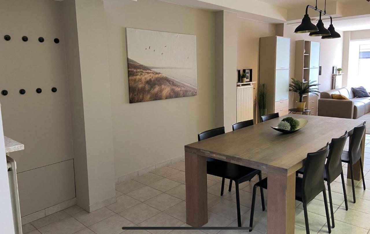 Familie Appartement Hartje Knokke Met Optie Parking Exteriör bild